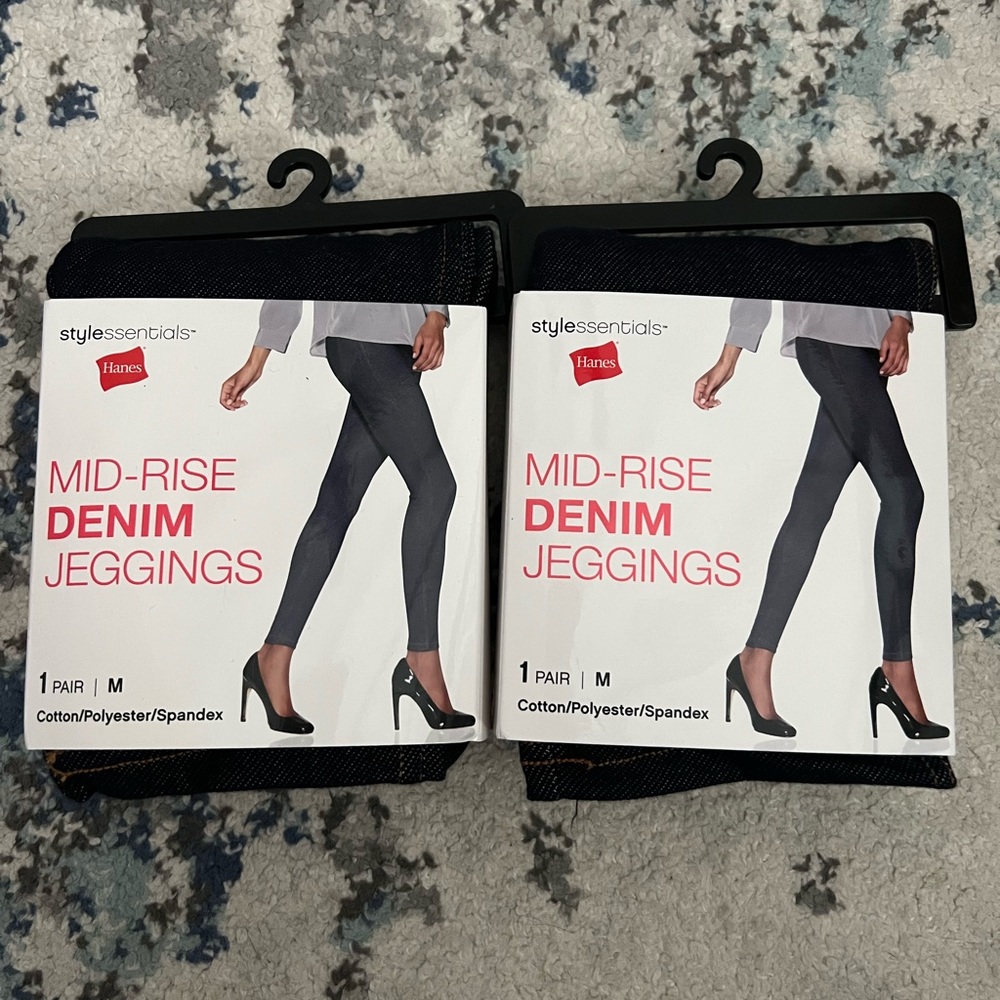Two Pairs Denim Jeggings Sz M 💛